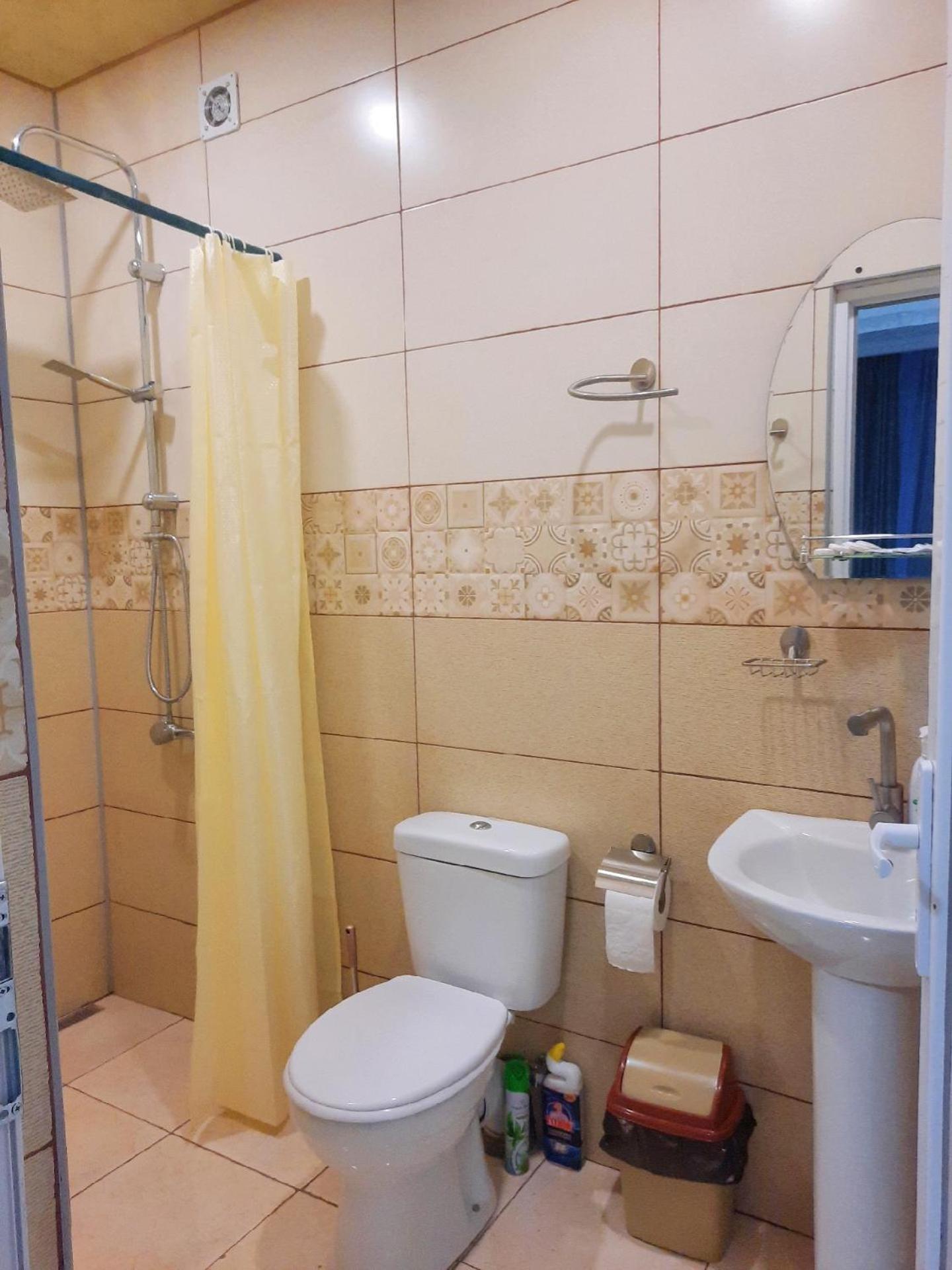 Inaisi Hotel Kutaisi Quarto foto